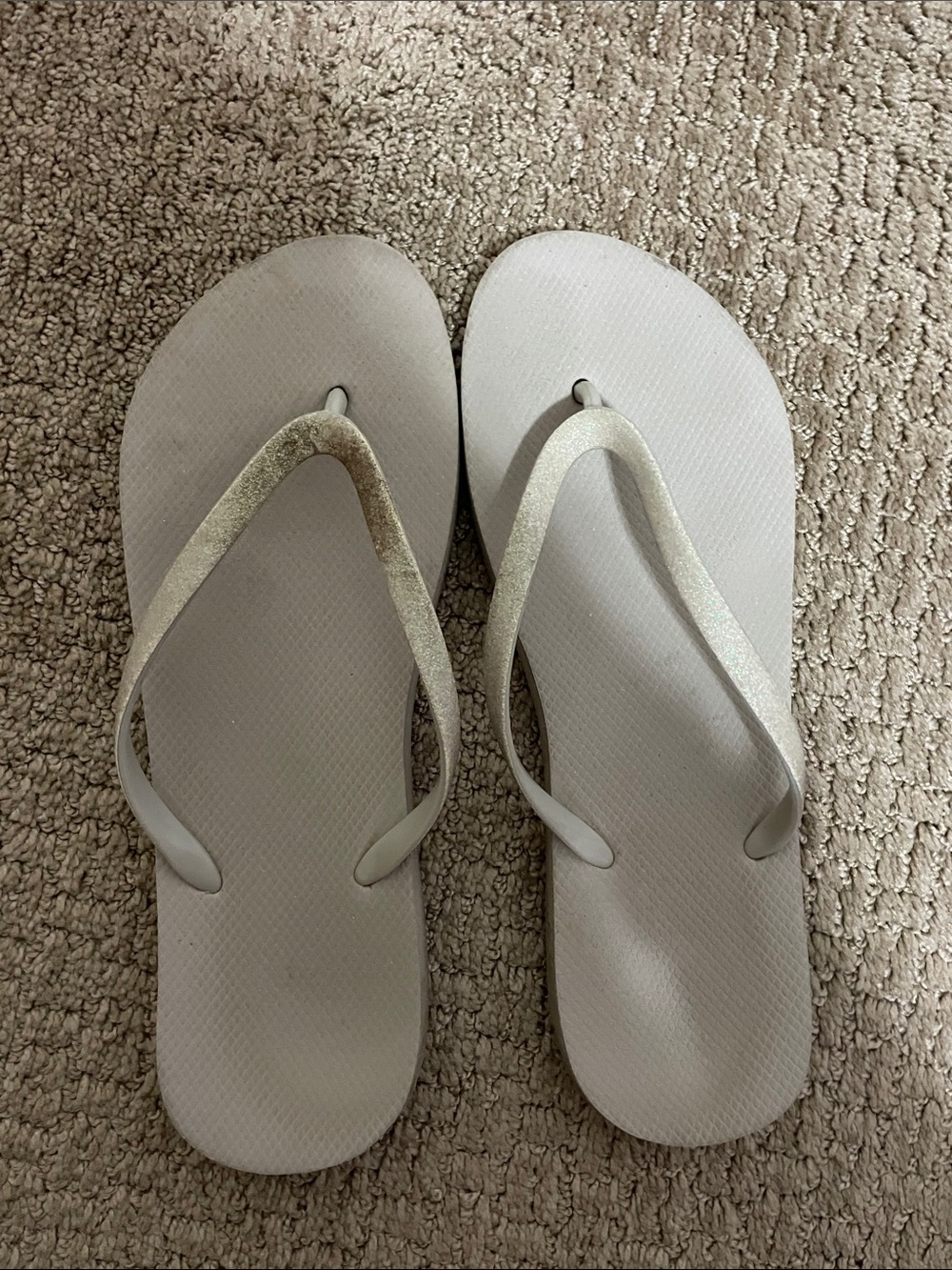 JCPenney White Glitter Strap Women's Flip Flops